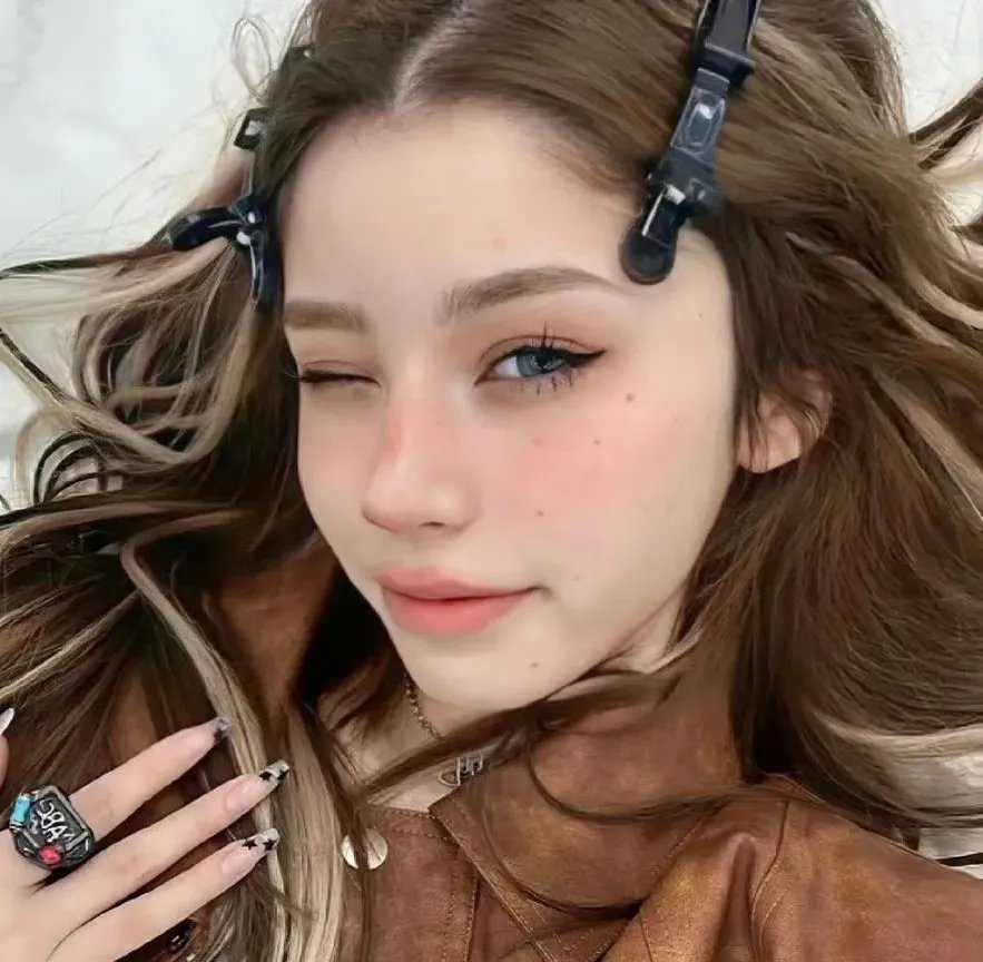 少女们向荒野进发